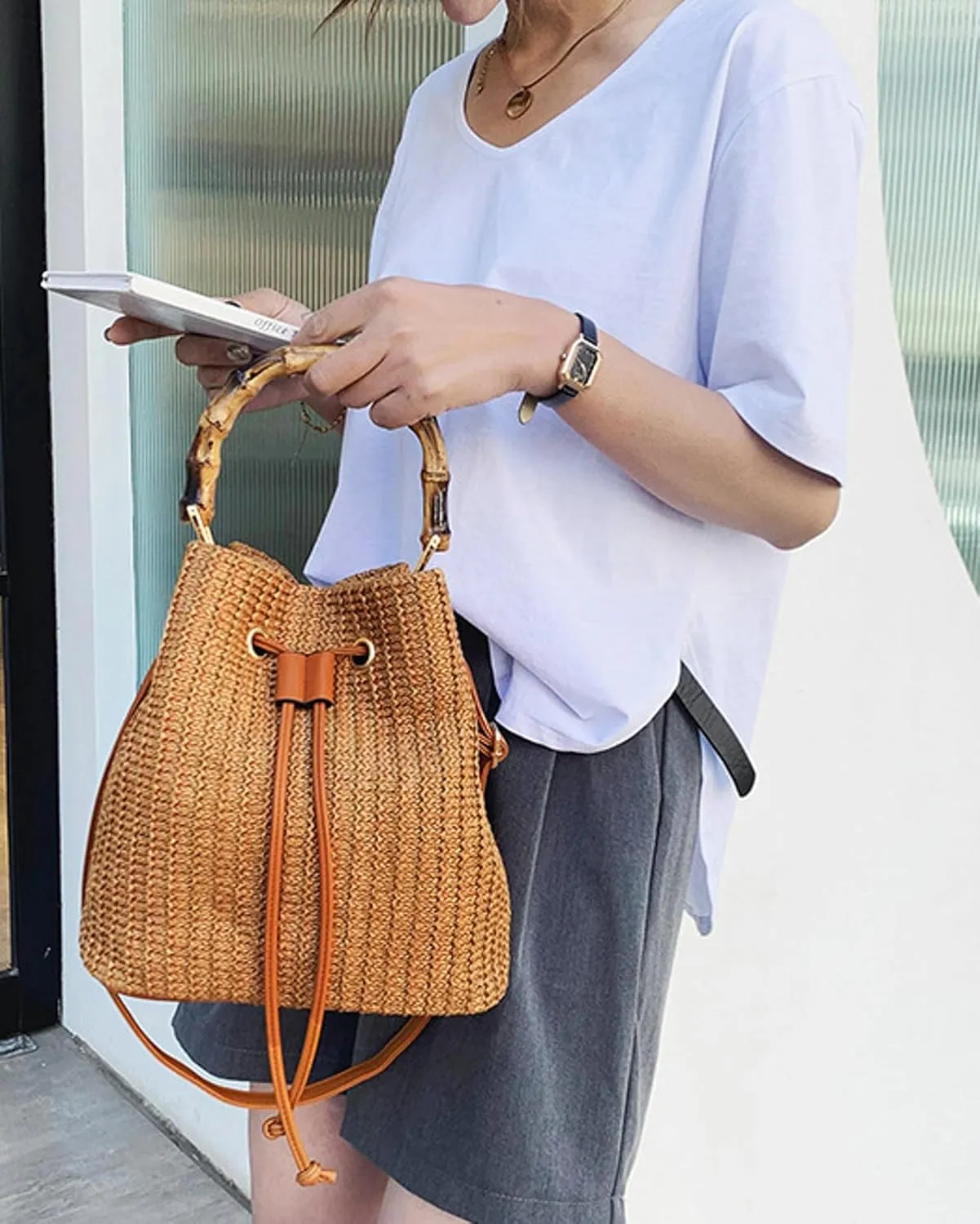 2025 Summer Straw Tote Bag Bamboo Handle Wristlet Clutch Shoulder Crossbody Bag Handbag Bucket Women