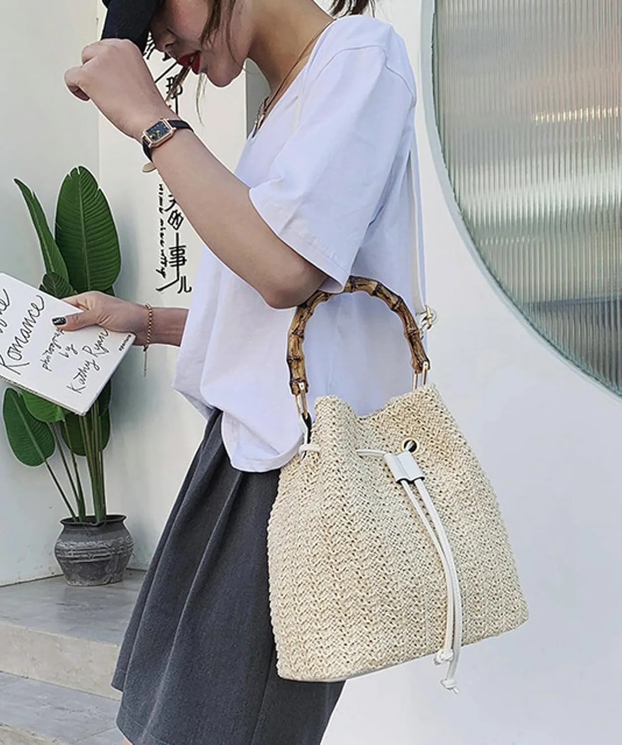2025 Summer Straw Tote Bag Bamboo Handle Wristlet Clutch Shoulder Crossbody Bag Handbag Bucket Women