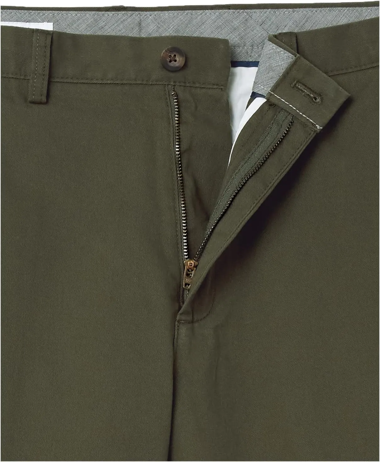 Amazon Essentials Men's Classic-Fit 7" Chino Short