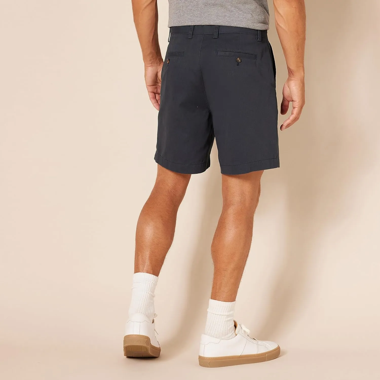 Amazon Essentials Men's Classic-Fit 7" Chino Short