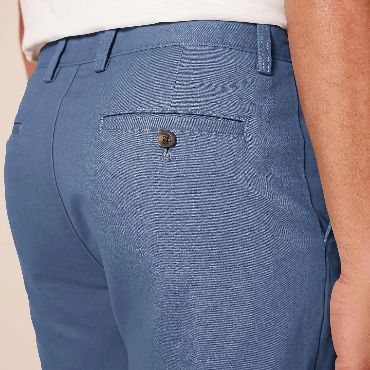 Amazon Essentials Men's Classic-Fit 7" Chino Short
