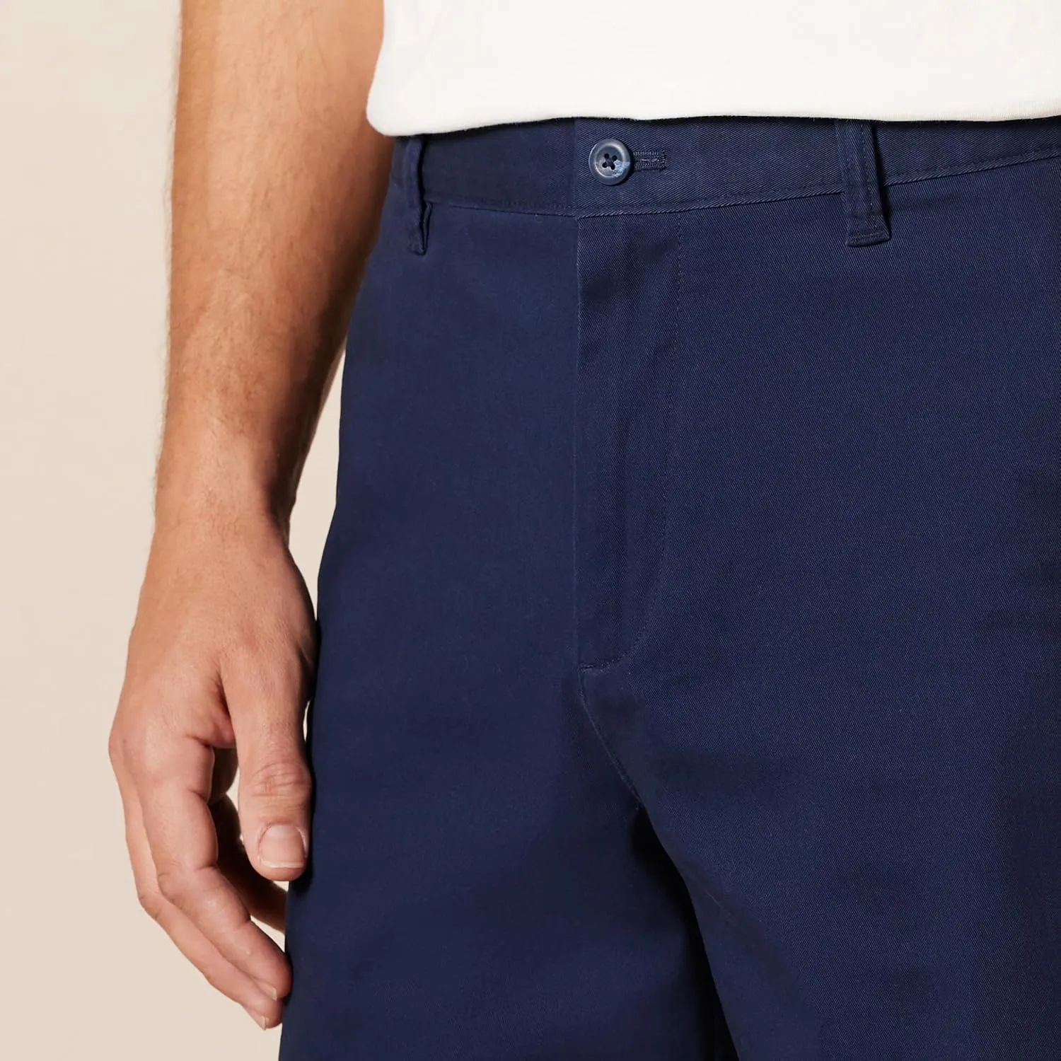 Amazon Essentials Men's Classic-Fit 7" Comfort Stretch Chino Short