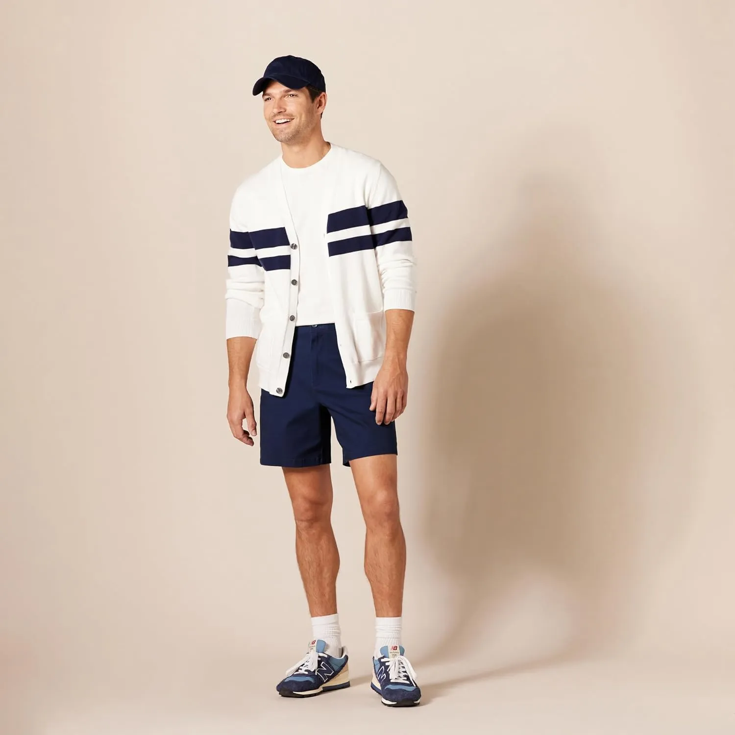 Amazon Essentials Men's Classic-Fit 7" Comfort Stretch Chino Short