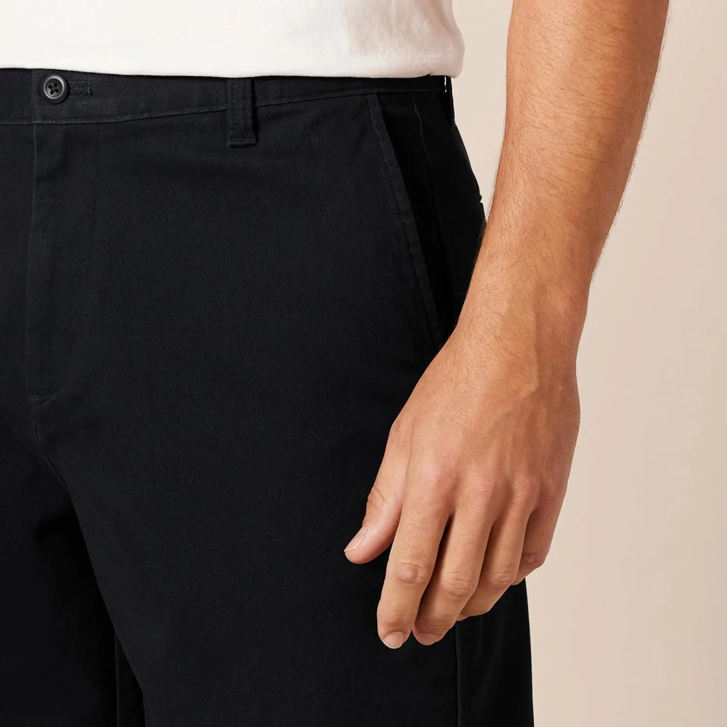 Amazon Essentials Men's Classic-Fit 7" Comfort Stretch Chino Short