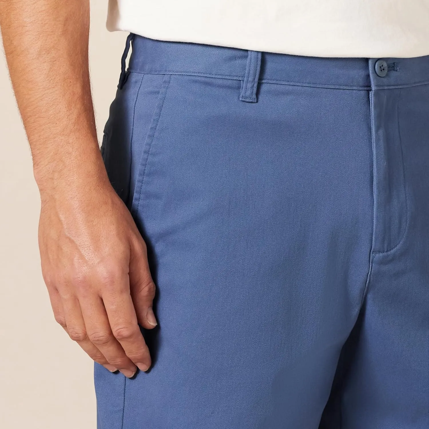 Amazon Essentials Men's Classic-Fit 7" Comfort Stretch Chino Short