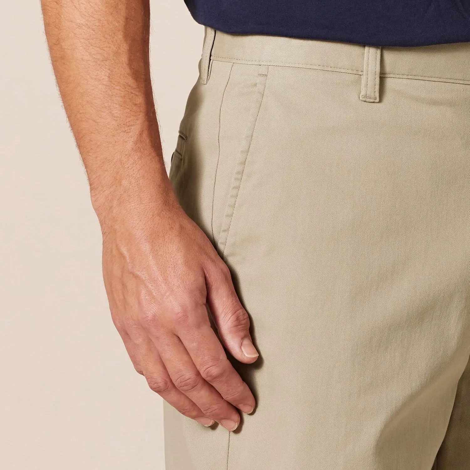 Amazon Essentials Men's Classic-Fit 9" Comfort Stretch Chino Short