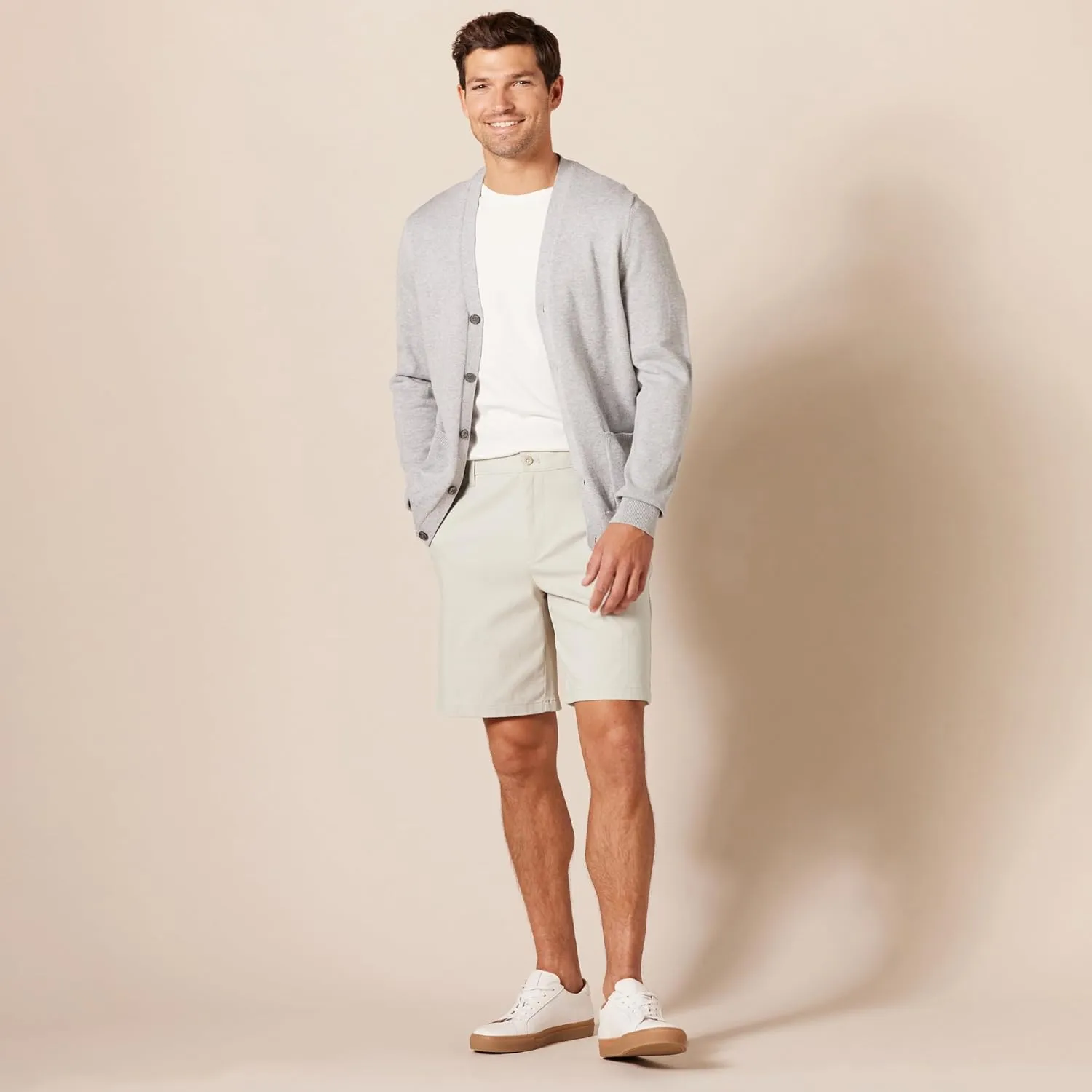 Amazon Essentials Men's Classic-Fit 9" Comfort Stretch Chino Short