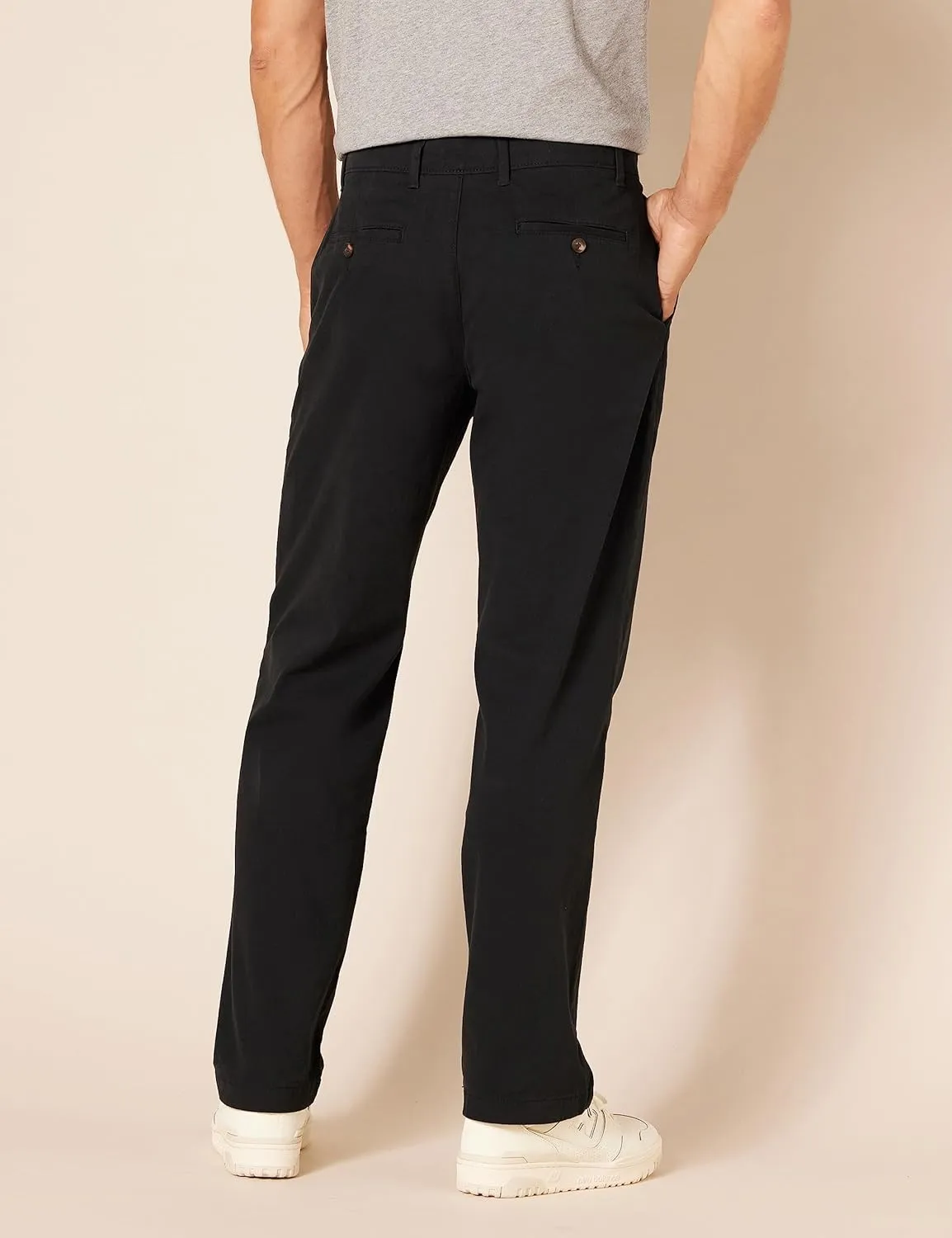 Amazon Essentials Men's Classic-Fit Casual Stretch Chino Pant