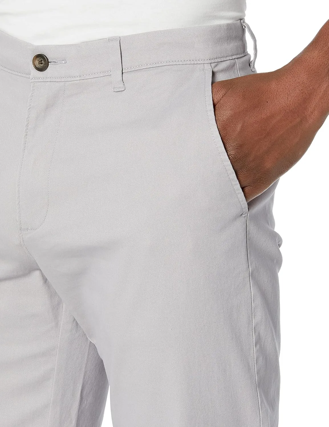 Amazon Essentials Men's Classic-Fit Casual Stretch Chino Pant