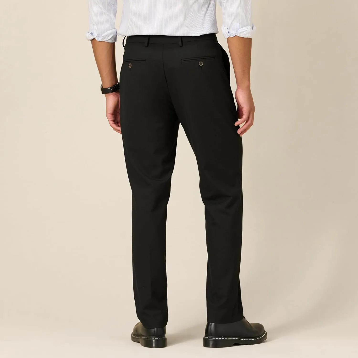 Amazon Essentials Men's Classic-Fit Wrinkle-Resistant Stretch Dress Pants