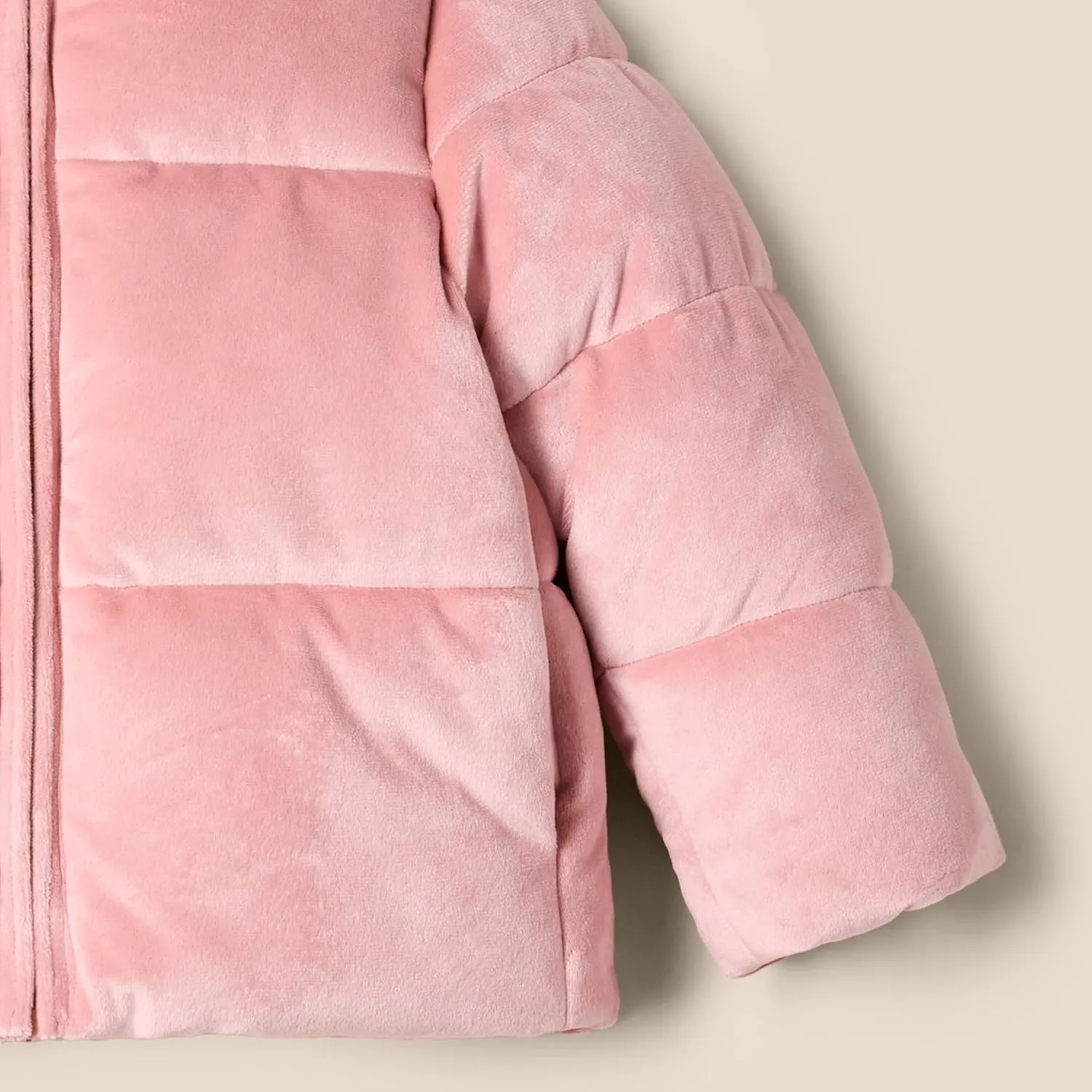 Amazon Essentials x Sofia Grainge Toddlers and Baby Girls' Velour Puffer Jacket