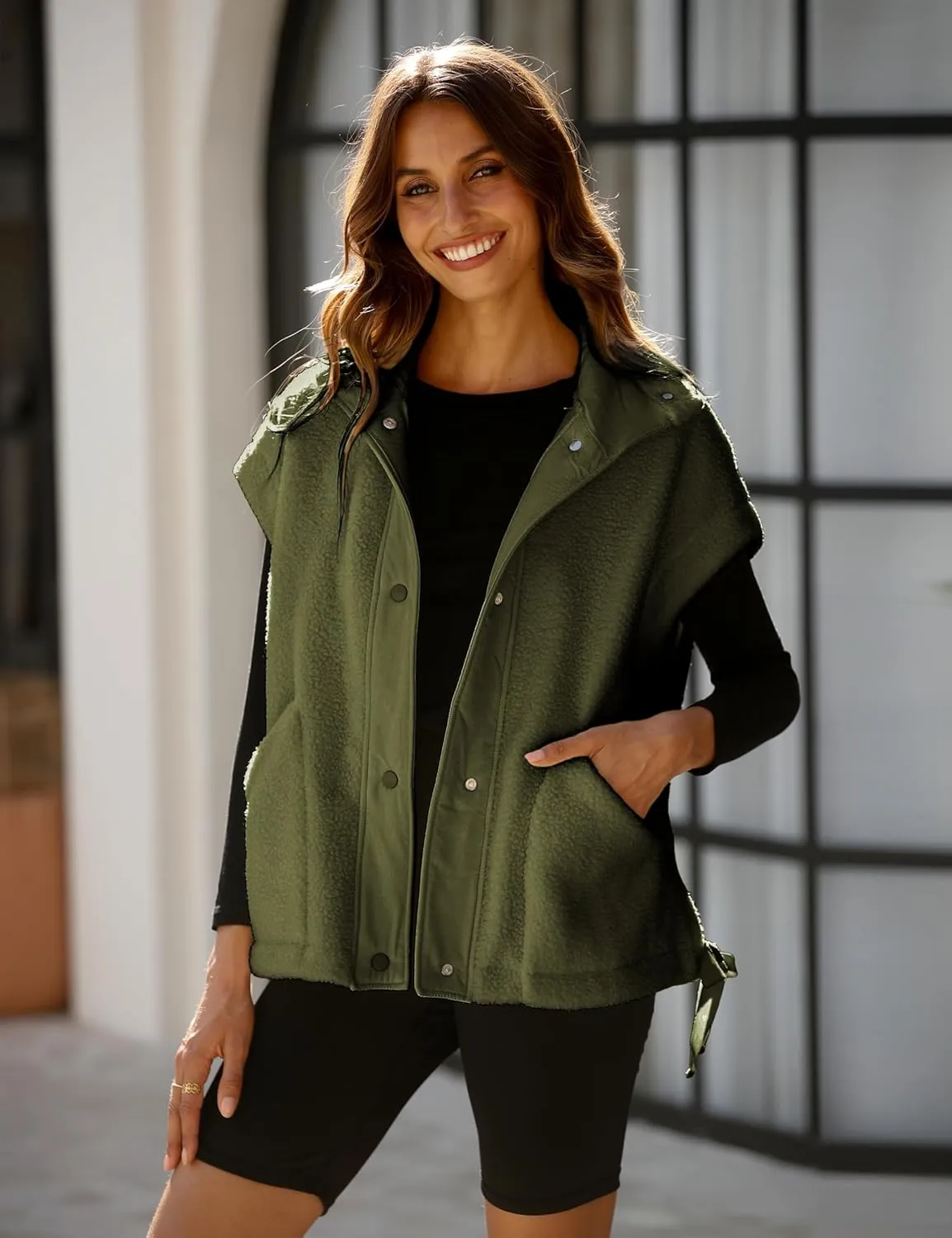 APAFES Women Oversized Fleece Vest Winter Warm Stand Collar Flysleeve Fuzzy Jackets Outerwear Coat with Pockets