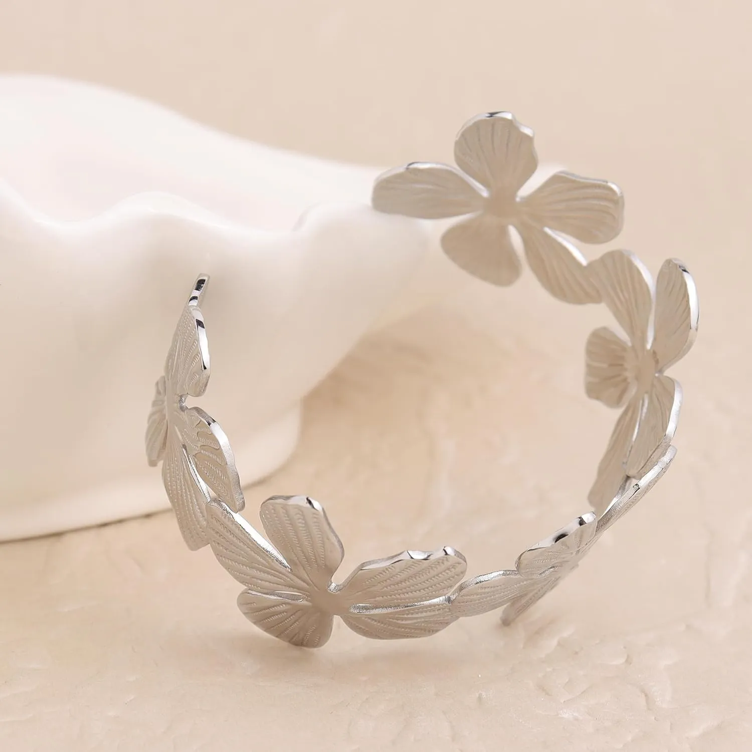 Chunky Open Cuff Bangle Bracelets for Woman, Textured Flower Bangles Jewelry Gifts