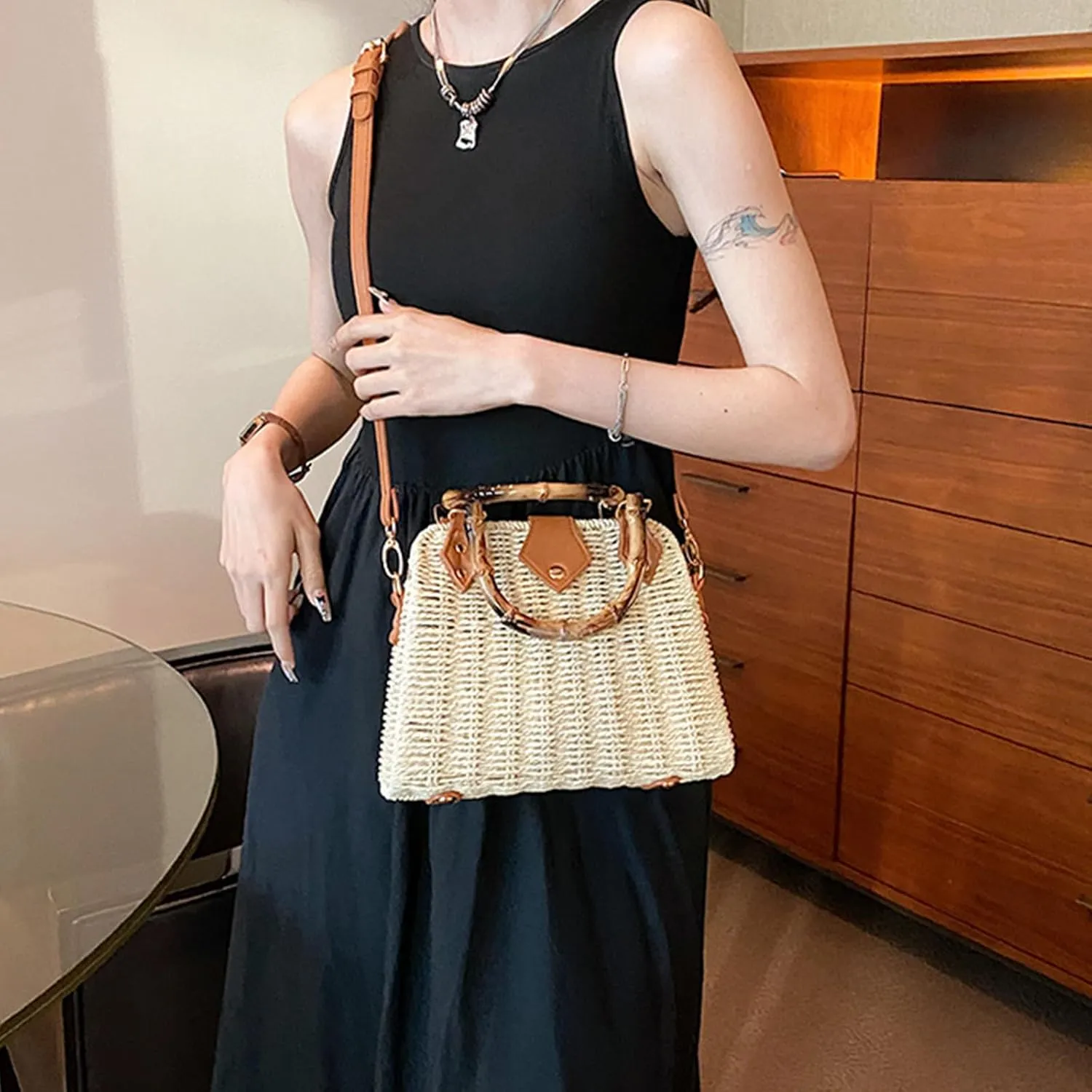 Crossbody Handbag for Women Handmade Straw Woven Beach Bag 2025 Wicker Rattan Handle Purse for Summer