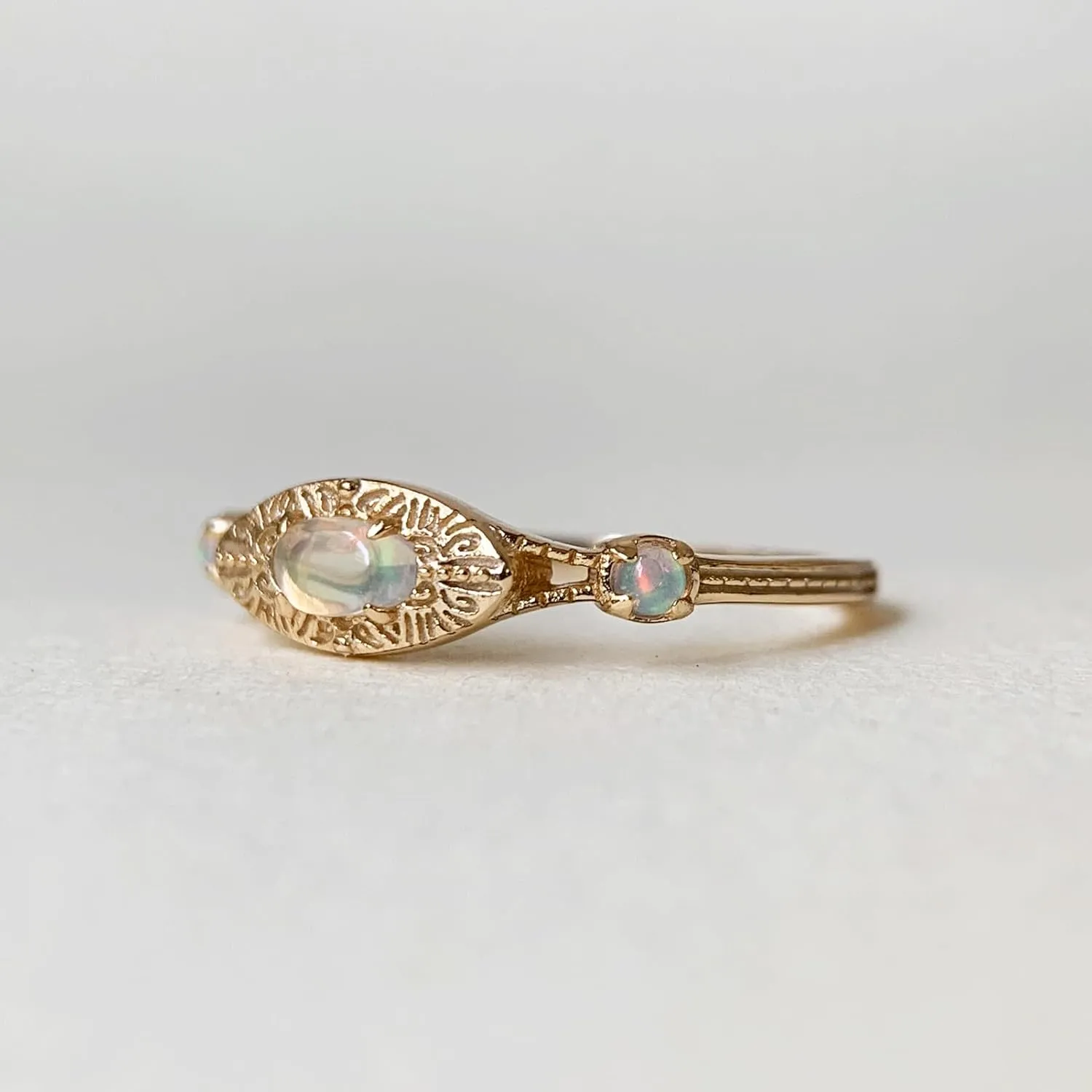 Dainty Promise Rings for Women Gold Silver Gemstone Stackable Ring Simple Three Stones Gem Engagement Wedding Vintage Jewelry