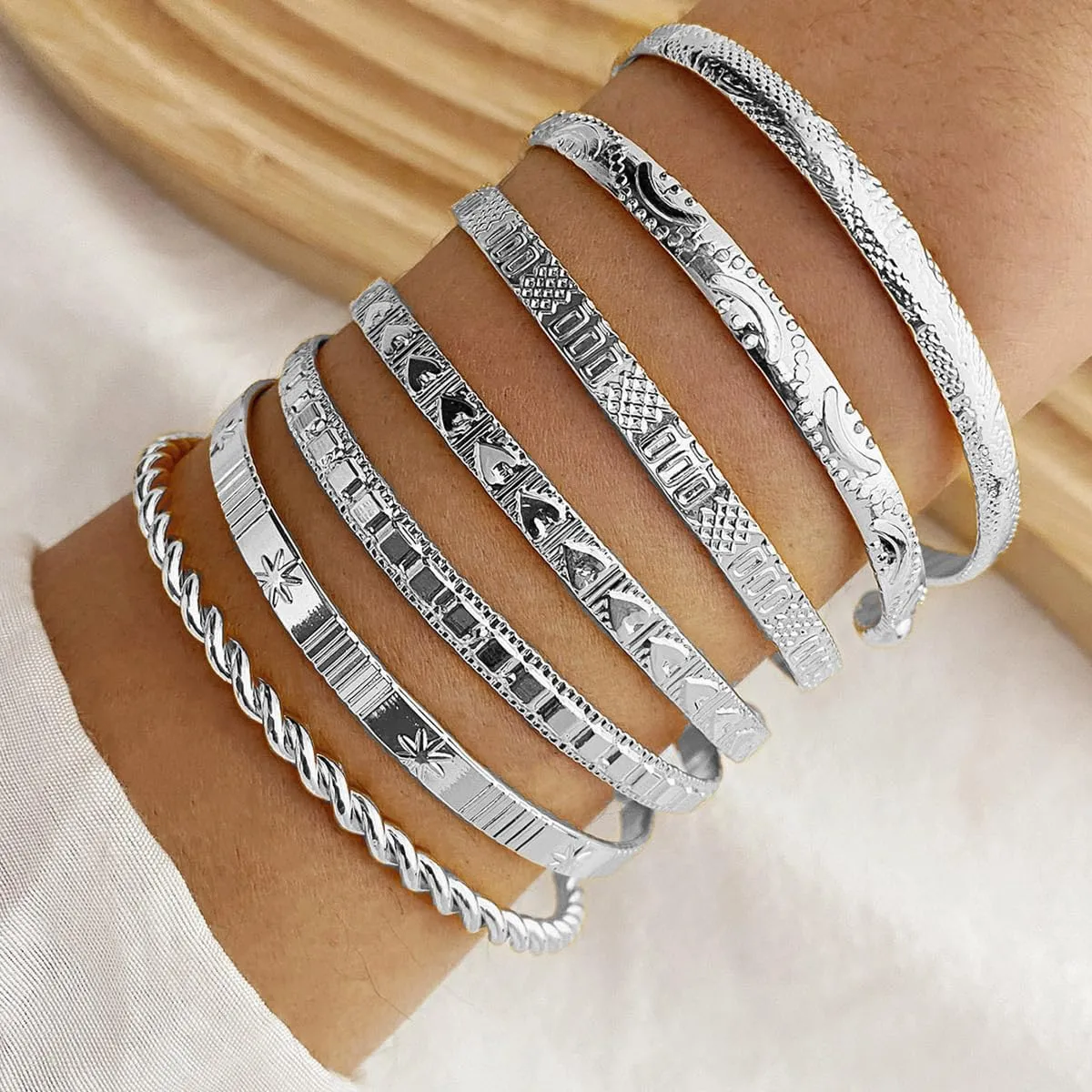 Gold Cuff Bracelets Set Layered Stackable Open Adjustable Bangle Bracelets Simple Minimalist Delicate Cuff Bangle Bracelet for Women Girls