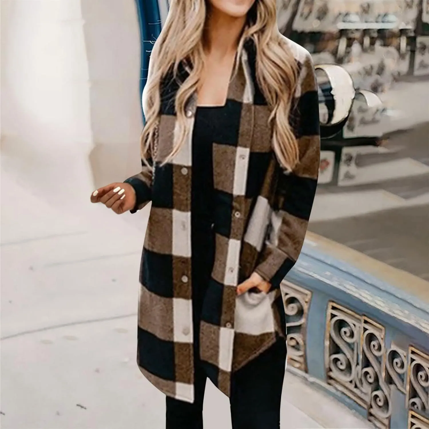 Plaid Button Down Shirts for Women Oversized Long Sleeve Flannel Jackets Loose Fit Fall Tops Hoodies with Pocket