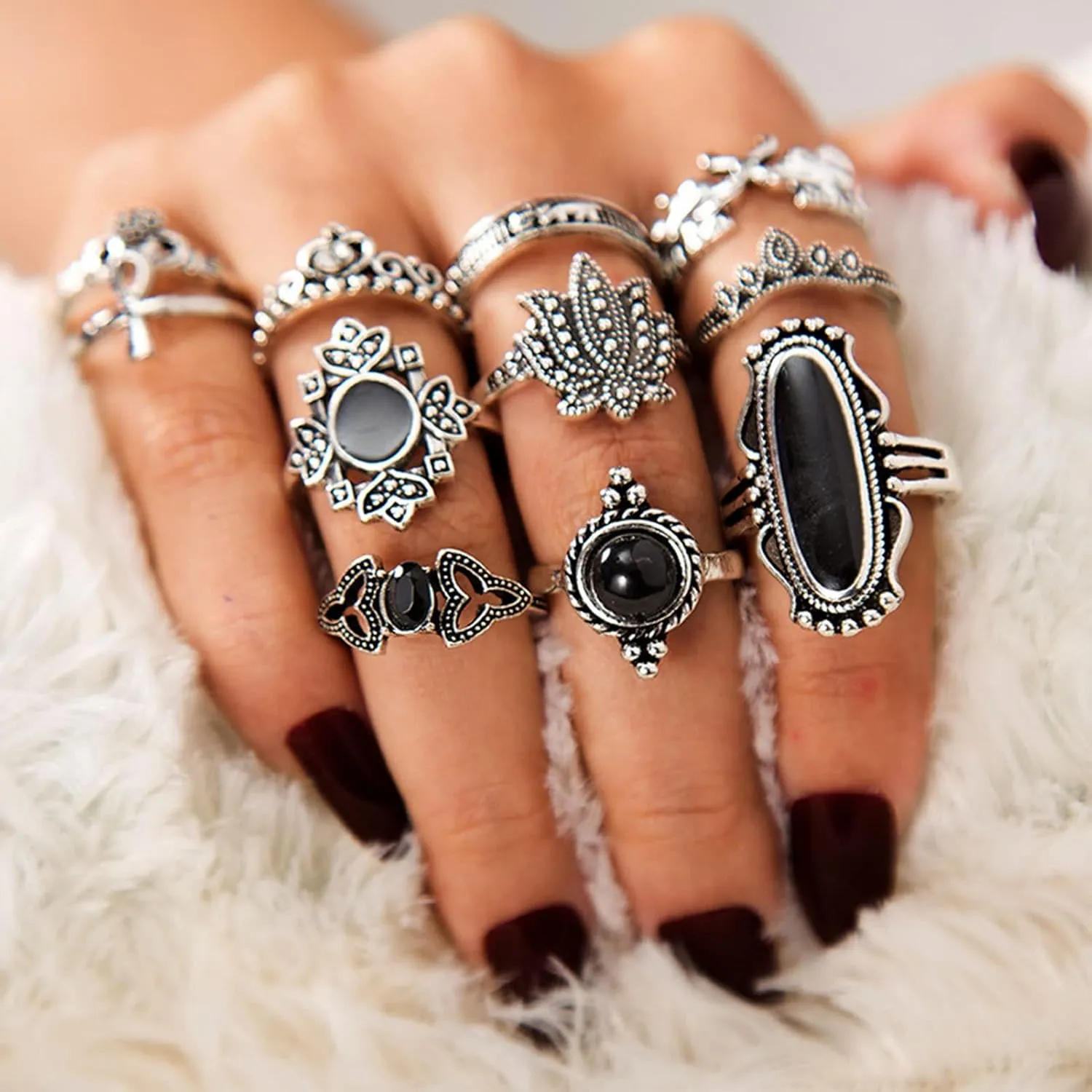 Rings for Women, Rings for Teen Girls 11Pcs/set Heart Stackable Knuckle Rings Alloy Bohemia Black Faux Gem Finger Rings Mens Rings for New Year Gift Valentine's Day Gift