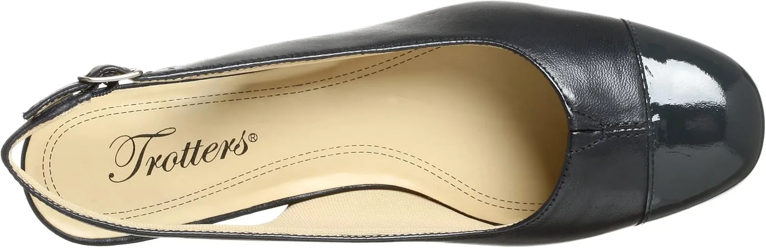 Trotters Women's DEA Pumps