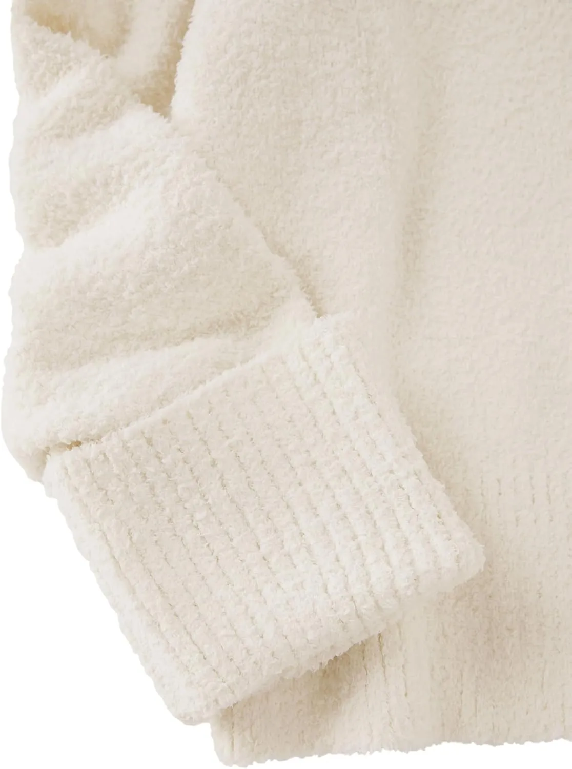 Vrtige Women's Oversized Sweater Fuzzy Chunky Knit V Neck Long Sleeve Warm Pullover Sweater