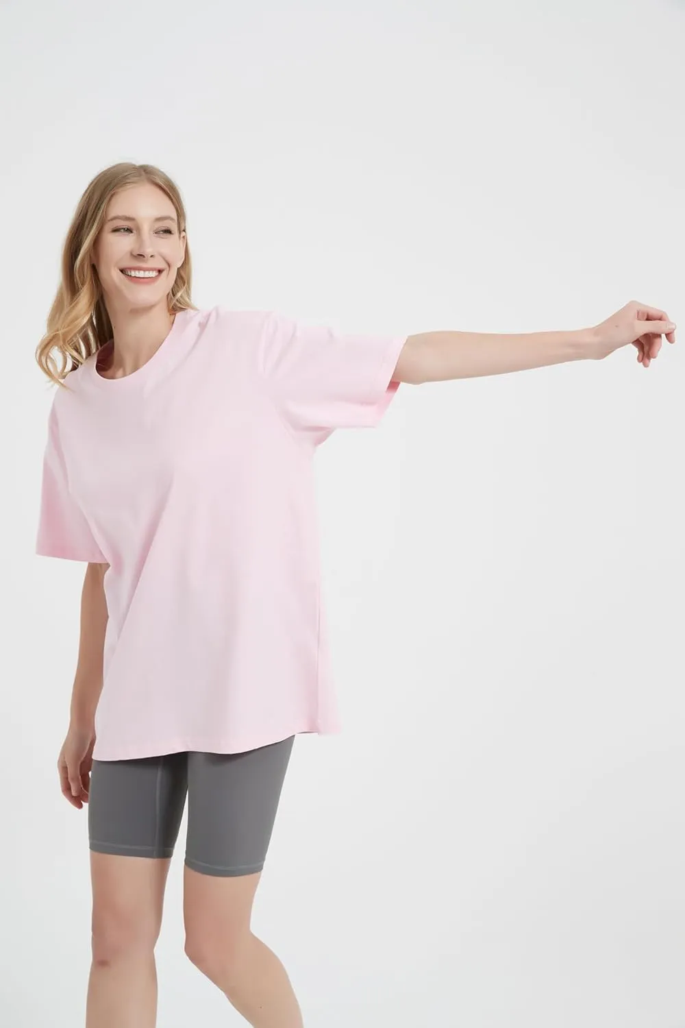 Womens Oversized Boyfriend Tee Shirts Short Sleeve Trendy Crew Neck Loose Workout Tee Casual Summer Tops Cotton