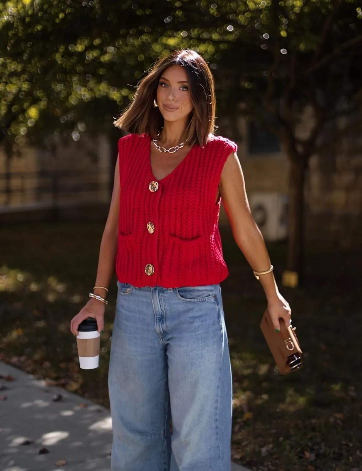 Women's Sleeveless Chunky Knit Top Casual Cropped Button Down Sweater Vest Open Front Cardigan with Pockets